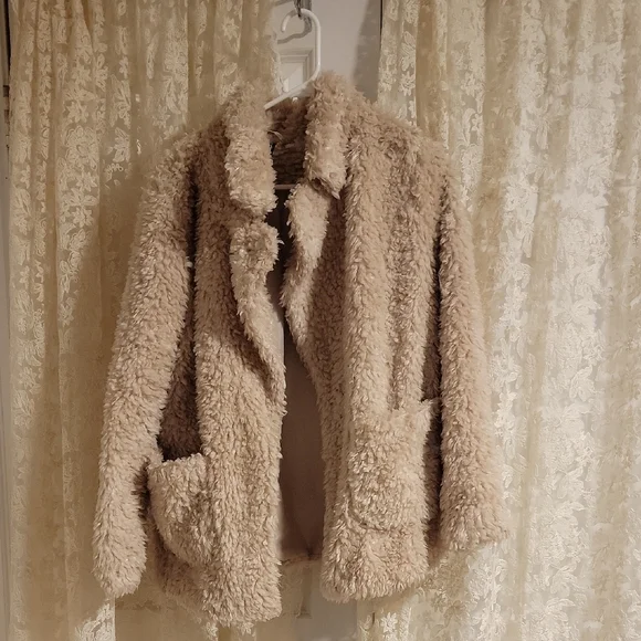 H&M Cream Teddy Jacket - Picture 2 of 7